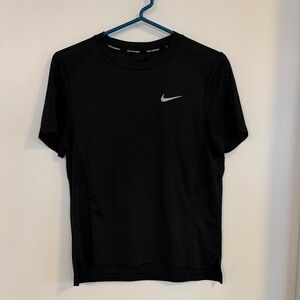 Nike Men's Black Short Sleeve Tee